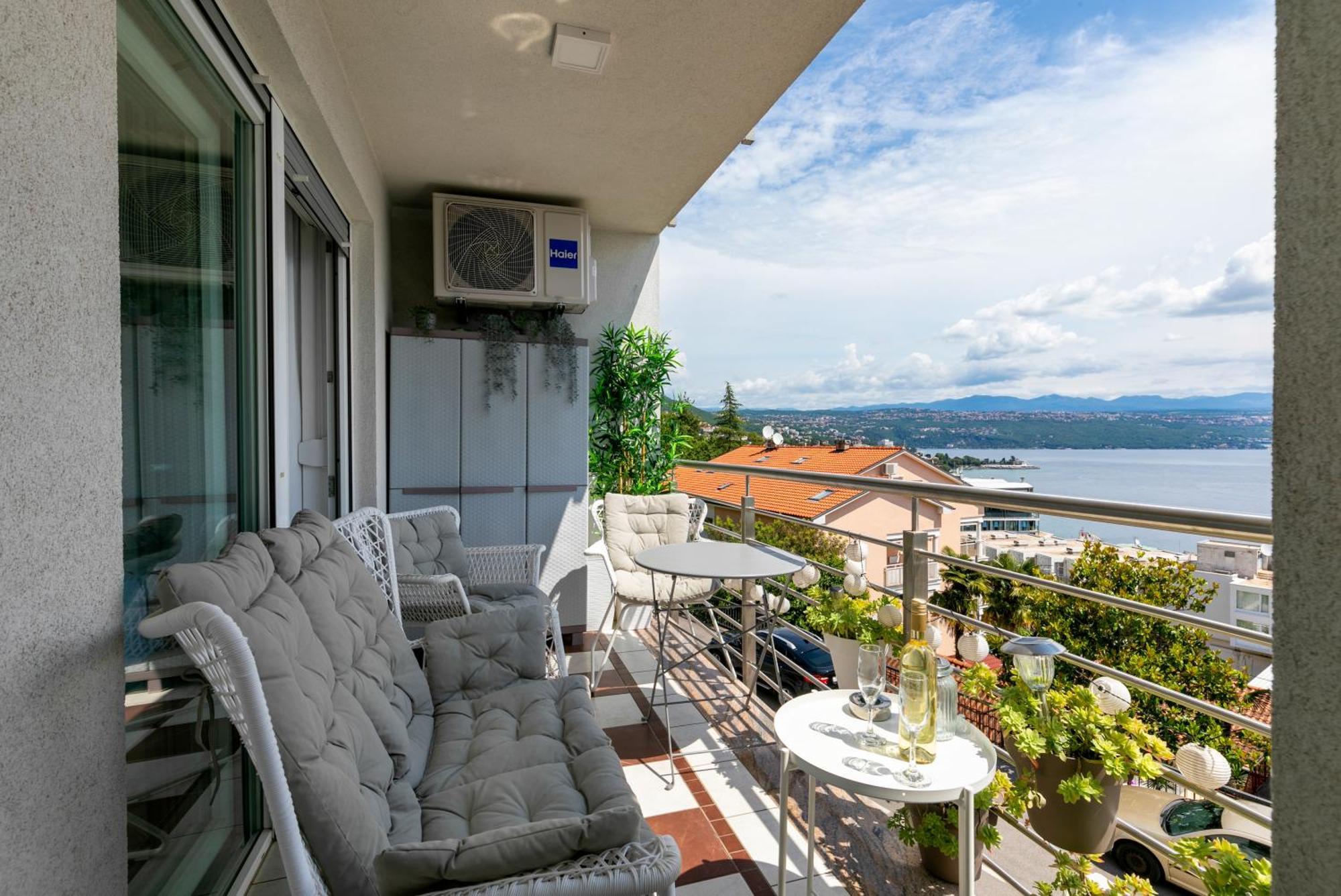 Apartamento Old Lady Opatija Exterior foto